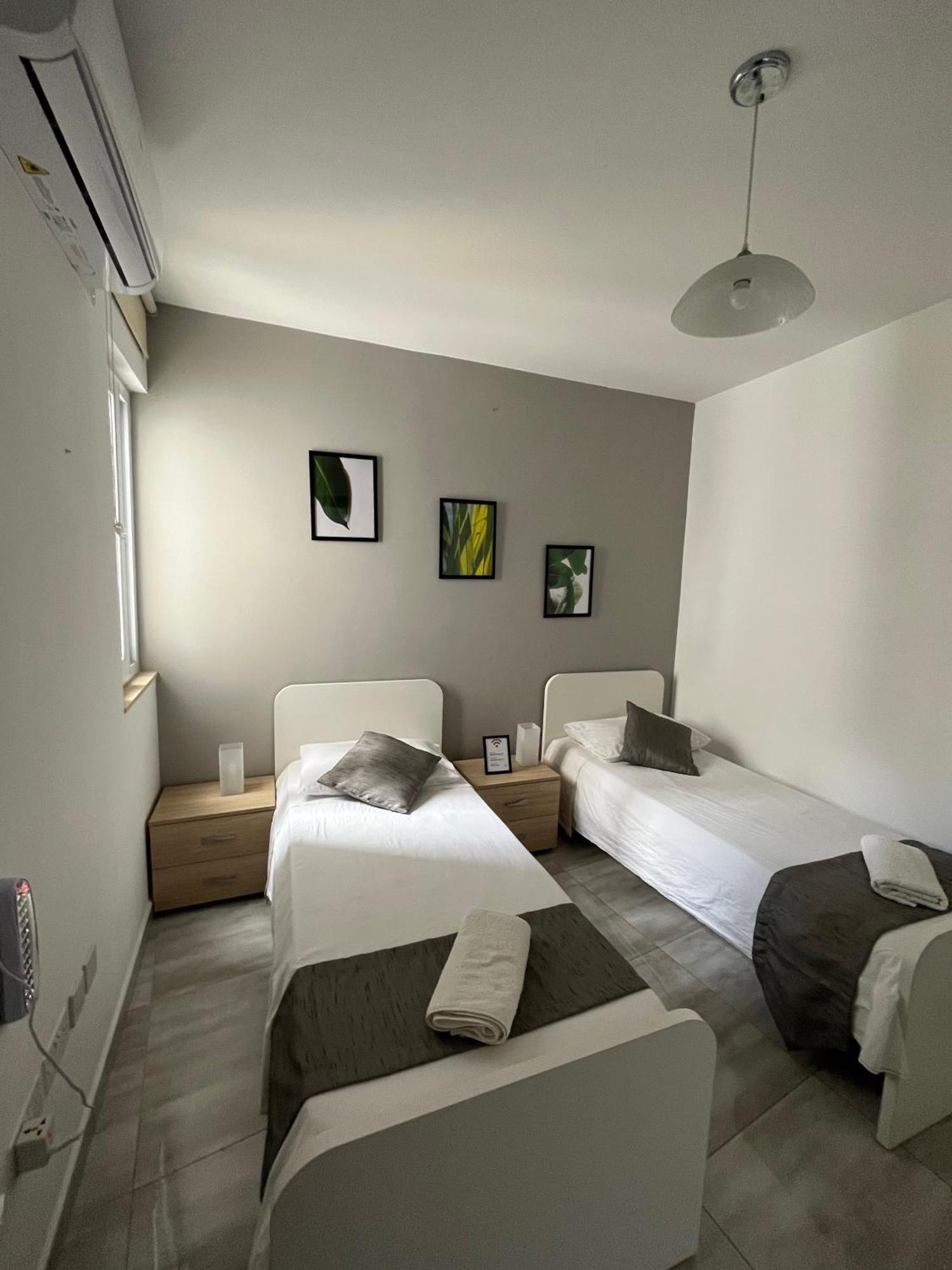 F4 Room 2, Private Room Two Single Beds Shared Bathroom มซิดา ภายนอก รูปภาพ